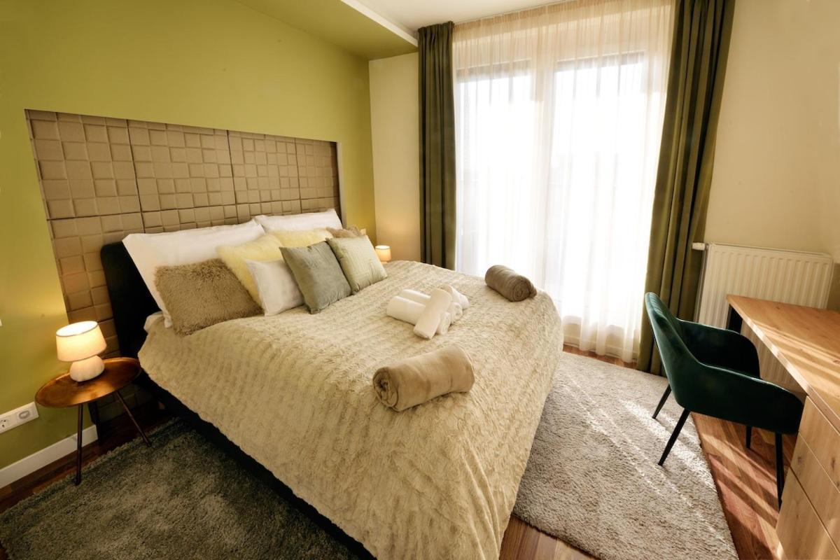 Orangehomes Sunny & Modern 2br Penthouse With Ac & Terrace Apartment Budapest
