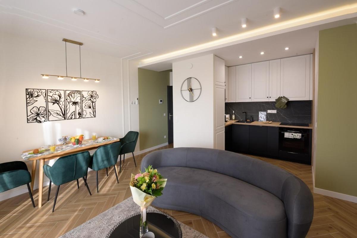 Orangehomes Sunny & Modern 2br Penthouse With Ac & Terrace Apartment Budapest